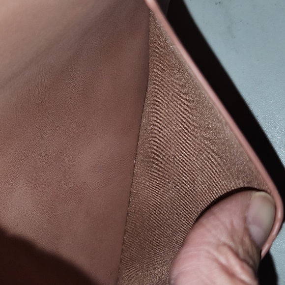 Universal Threads Wristlet - Picture 2 of 5